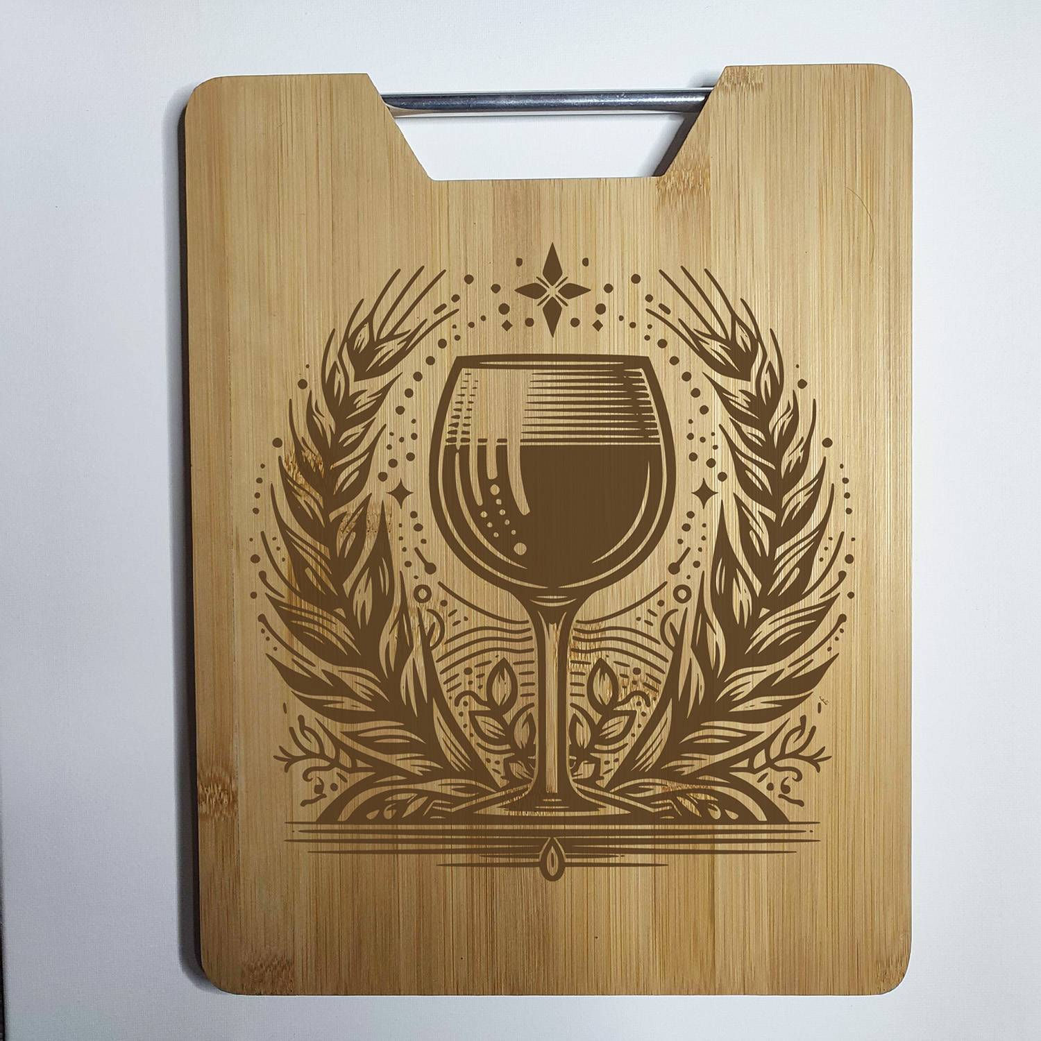 Verre à vin stylisé moderne ( modèle 2 ) - Planche à découper gravée