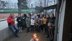 Gruppenfoto vor dem Lagerfeuer