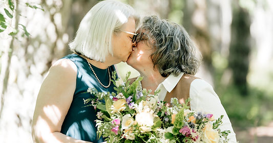 FlowerKiss.jpg