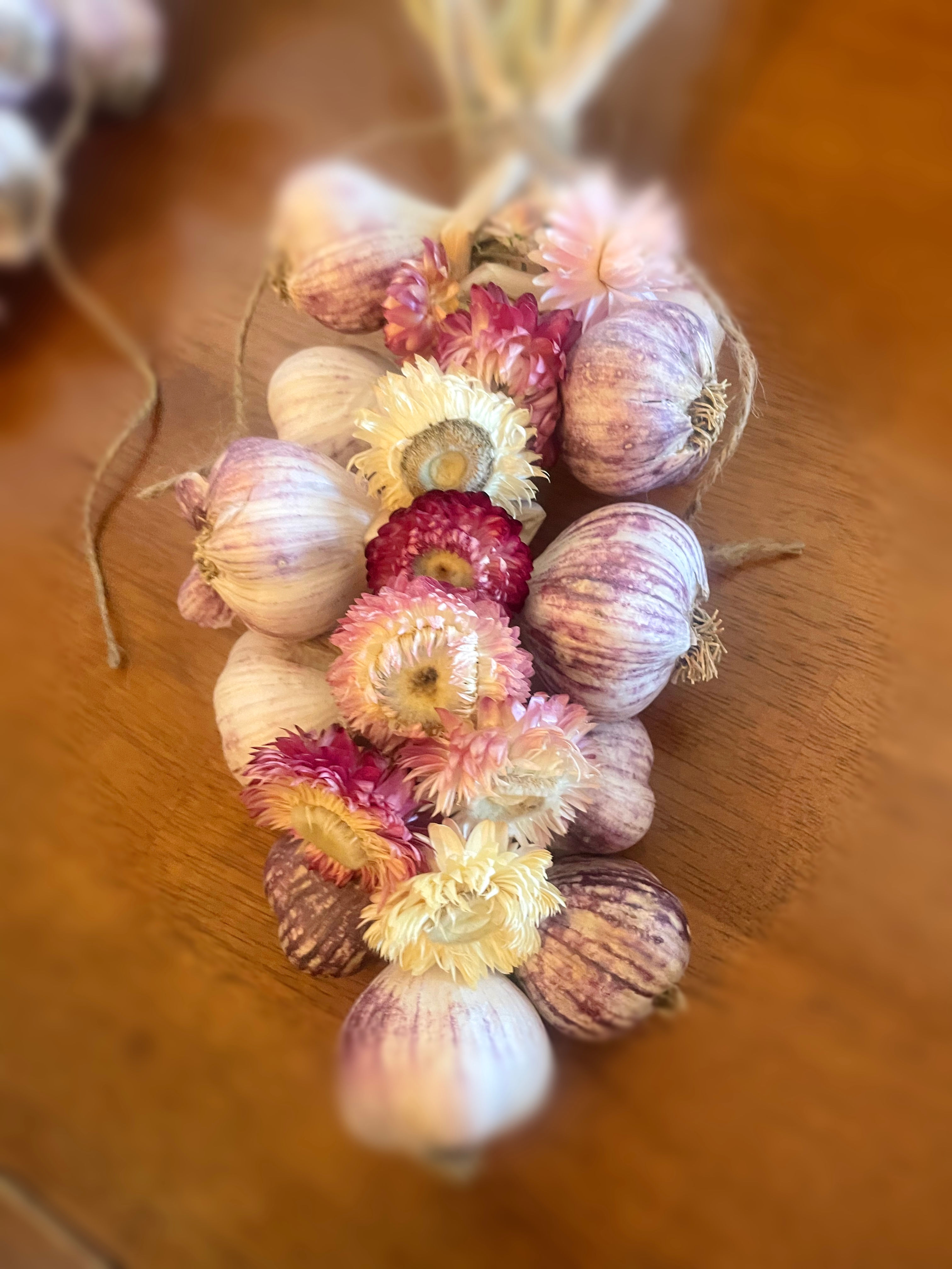 12 Bulb Garlic Braid w/flowers