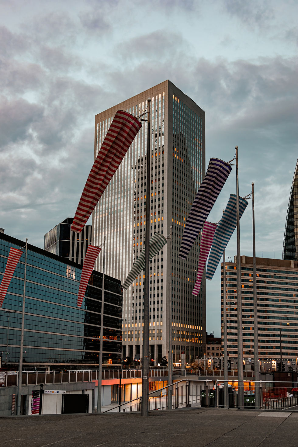 skyscrapers-la-defense-paris.jpg