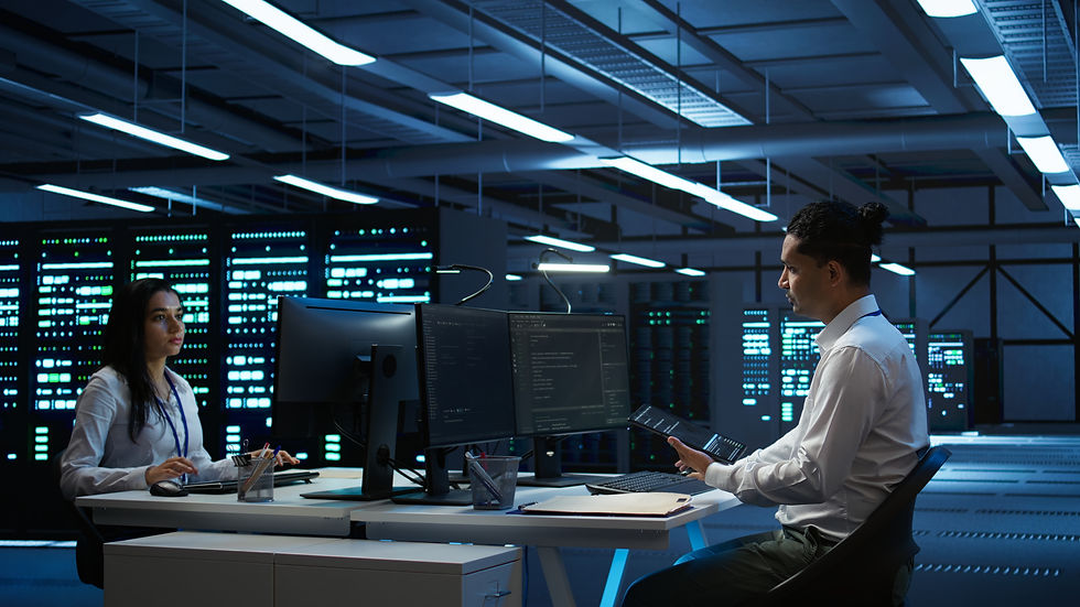 it-staff-member-server-hub-establishing-performance-benchmarks.jpg