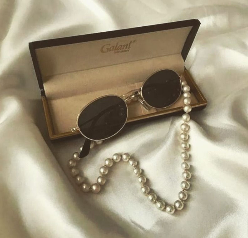 Thumbnail: WHITE PEARLS