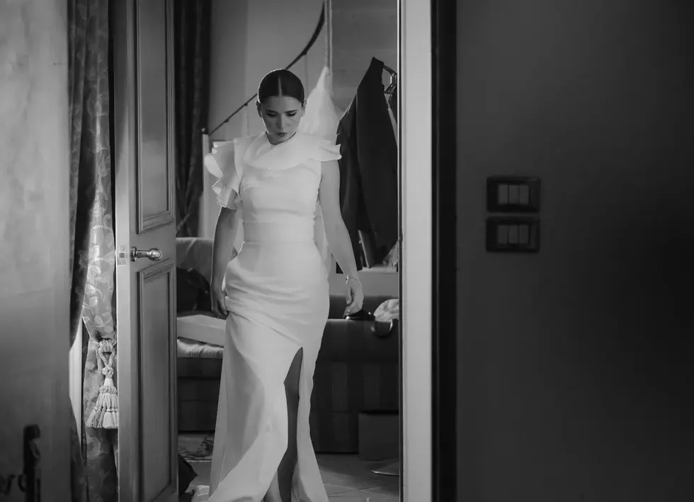 preparazione sposa con abito nuziale in villa a Udine