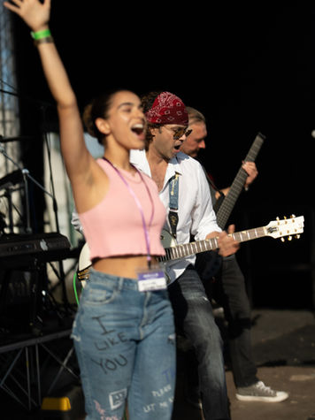 Energetic performance by Singer Andrea at Goa Day London 2022