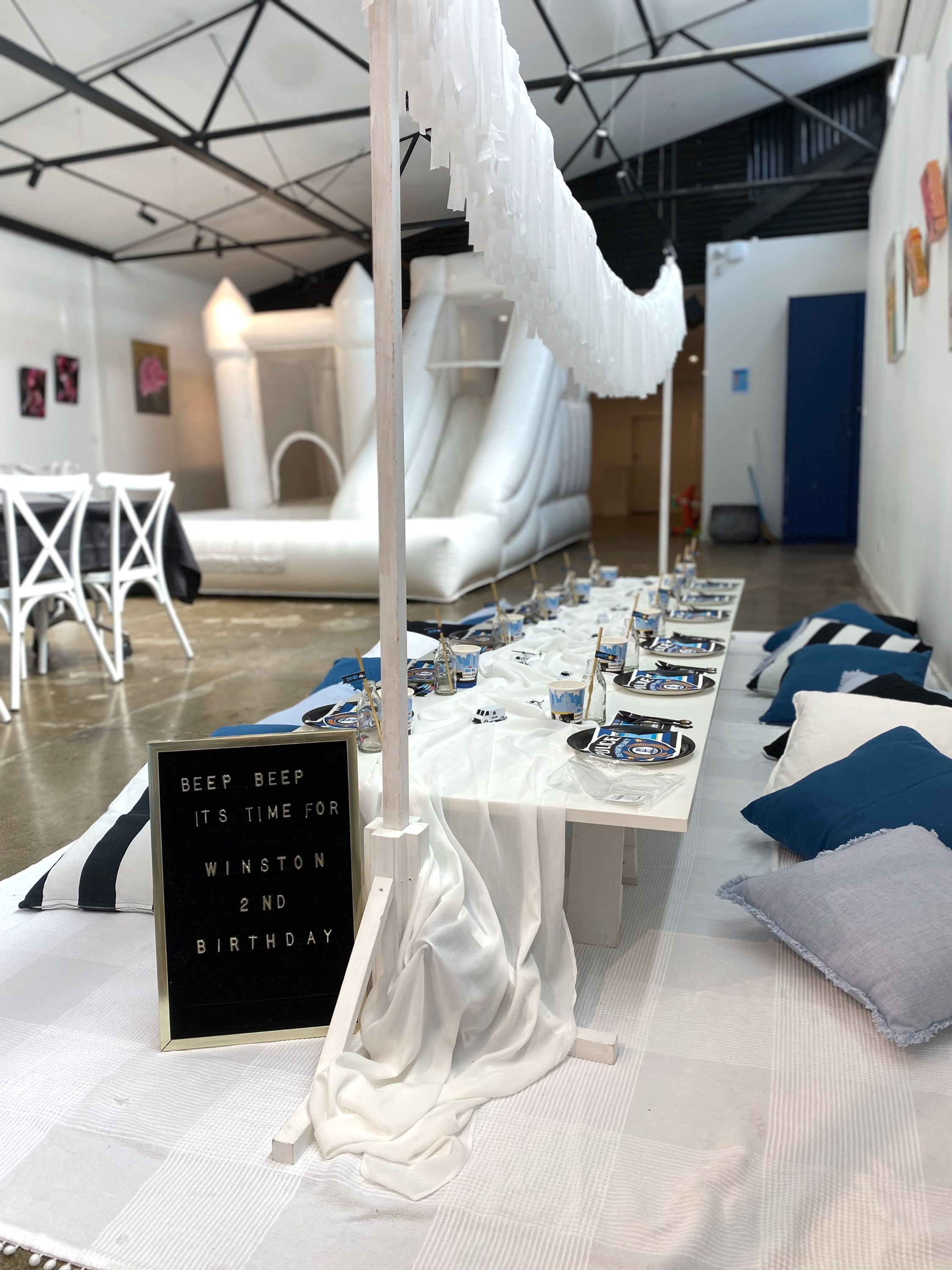 Over The Table Streamer