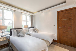 Park West Place, 293-17