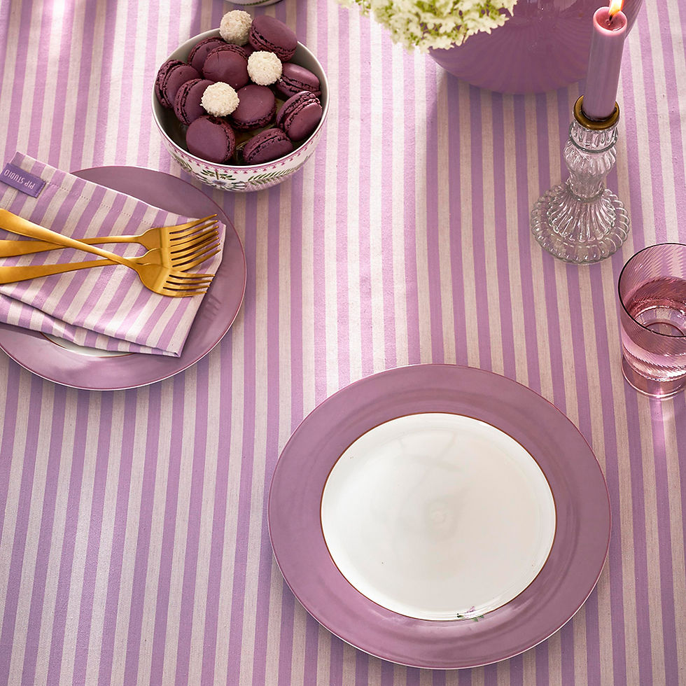 prato de sobremesa lilás porcelana detalhes uva pip studio
