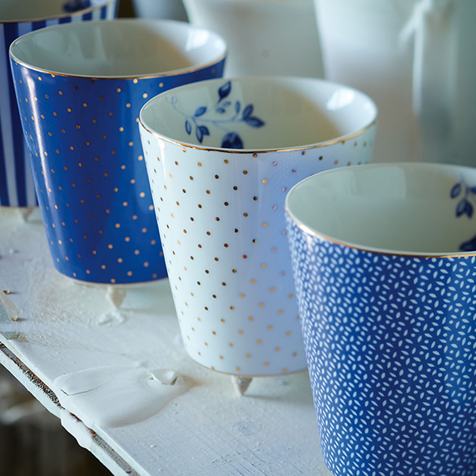 caneca sem alca azul detalhes dourados porcelana