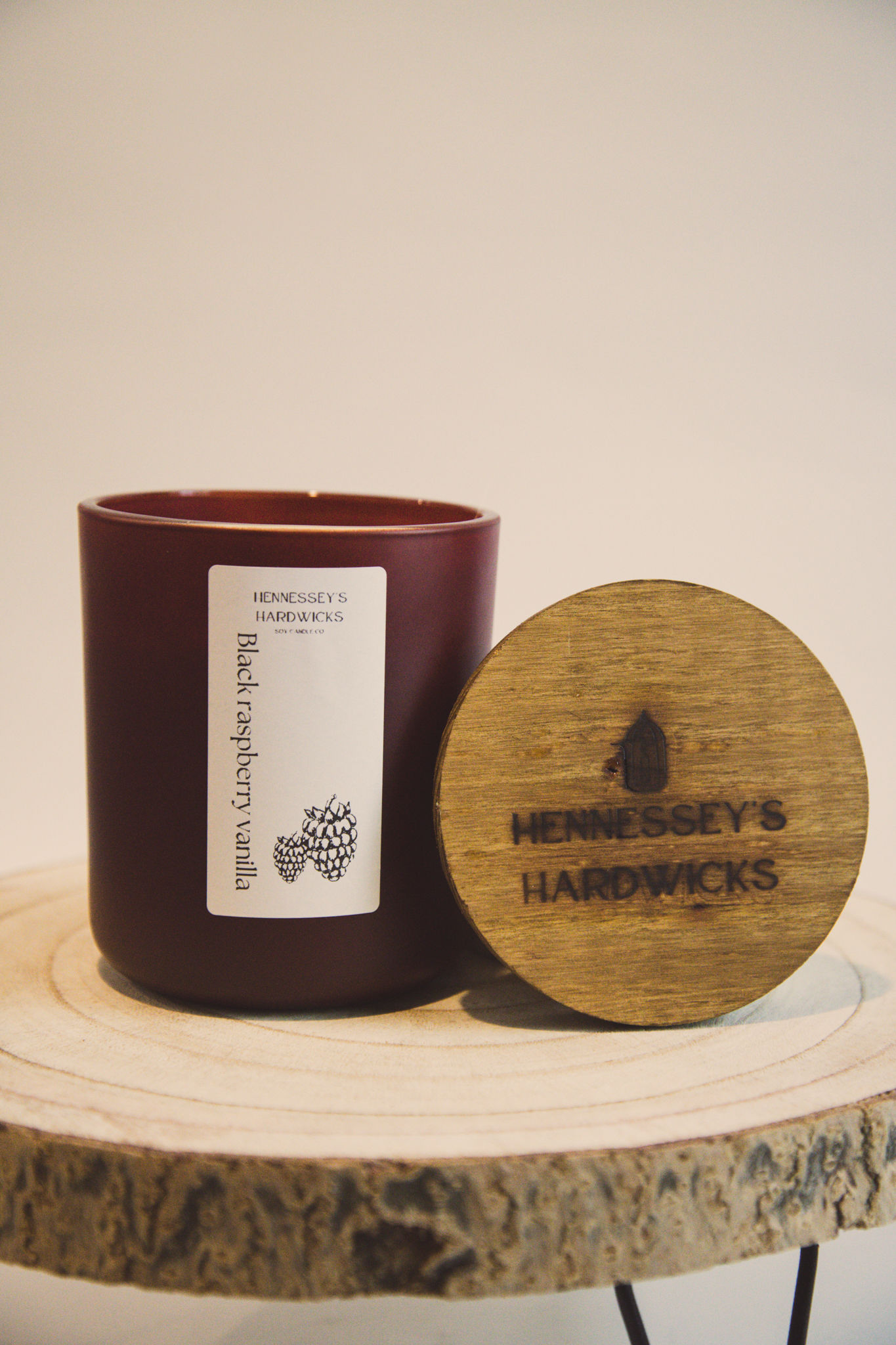 Black Raspberry Vanilla – Hand-poured Soy Candle with Wooden Wick