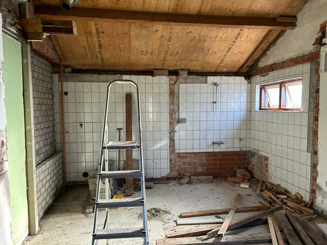 0505C15F-CECC-458B-949D-267D54B61C06