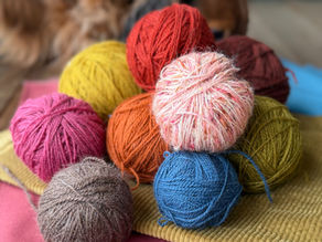 Hyller fulle av håp (og litt for mye garn)