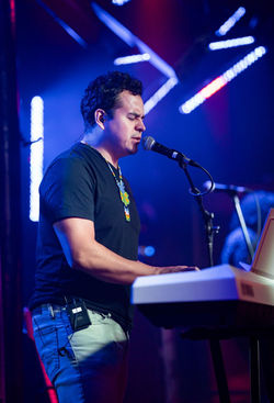 RAY ALEGRÍA