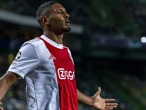 LDC: Haller s'offre un quadruplé avec l'Ajax, l'Atlético muet face à Porto.