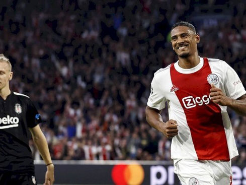 l'Ajax Amsterdam enchaîne et régale contre Besiktas. Sébatien Haller, évidemment !