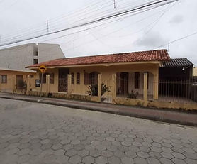 Excelente localização este imóvel de 4 dormitórios na Vila Nova em Imbituba SC