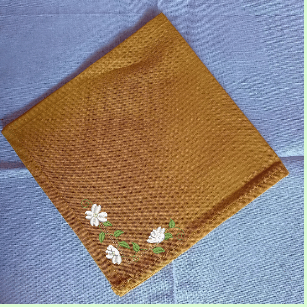 Miniature : serviette de table brodée fleur