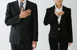 お任せください。