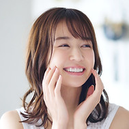 歯にやさしいホワイトニングで自然な白さを実感!