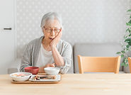 歯が痛いシニア