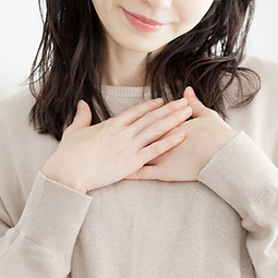 安心する女性