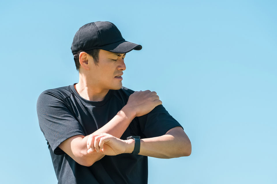 肩が上がらない