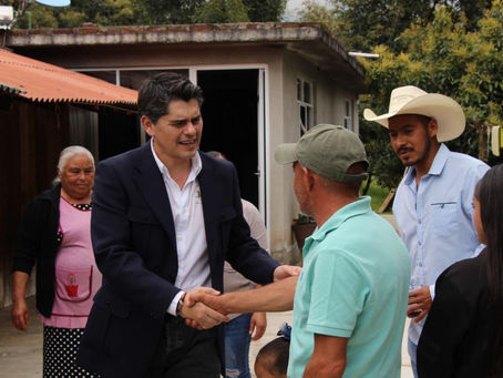 Toño Ixtláhuac inaugura rehabilitación de camino en Puentezuelas como parte de Ruta 100+