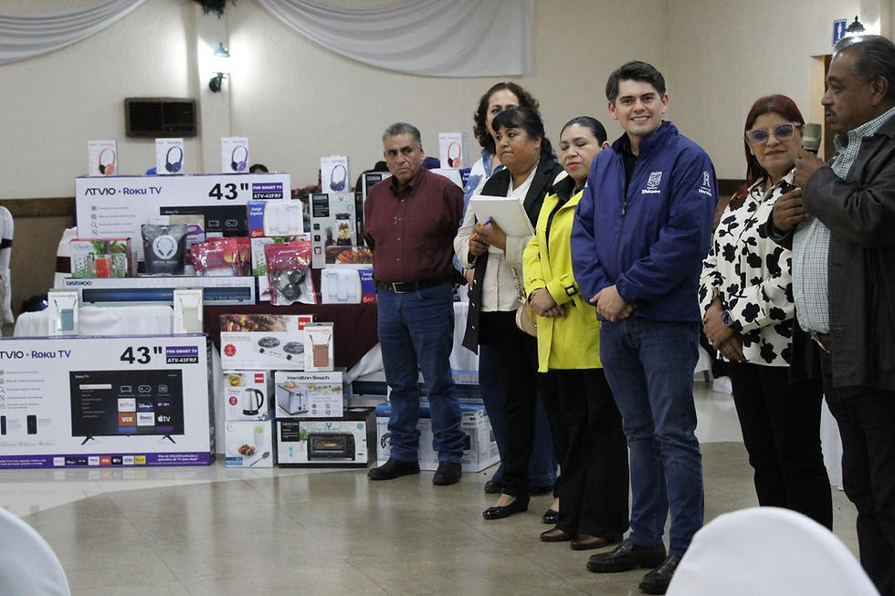 Toño Ixtláhuac celebra y reconoce a trabajadores de Limpia en su día