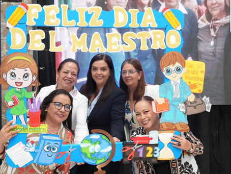 Jeovana Alcántar preside festejo del Día del Maestro y entrega de reconocimiento magisterial