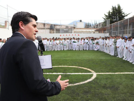 Construye #GobiernoDeSoluciones cancha de fútbol rápido en la Secundaria Número Uno
