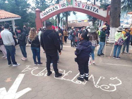 Se instalaron módulos de orientación y atención a los turistas, así como vigilancia en el Santuario