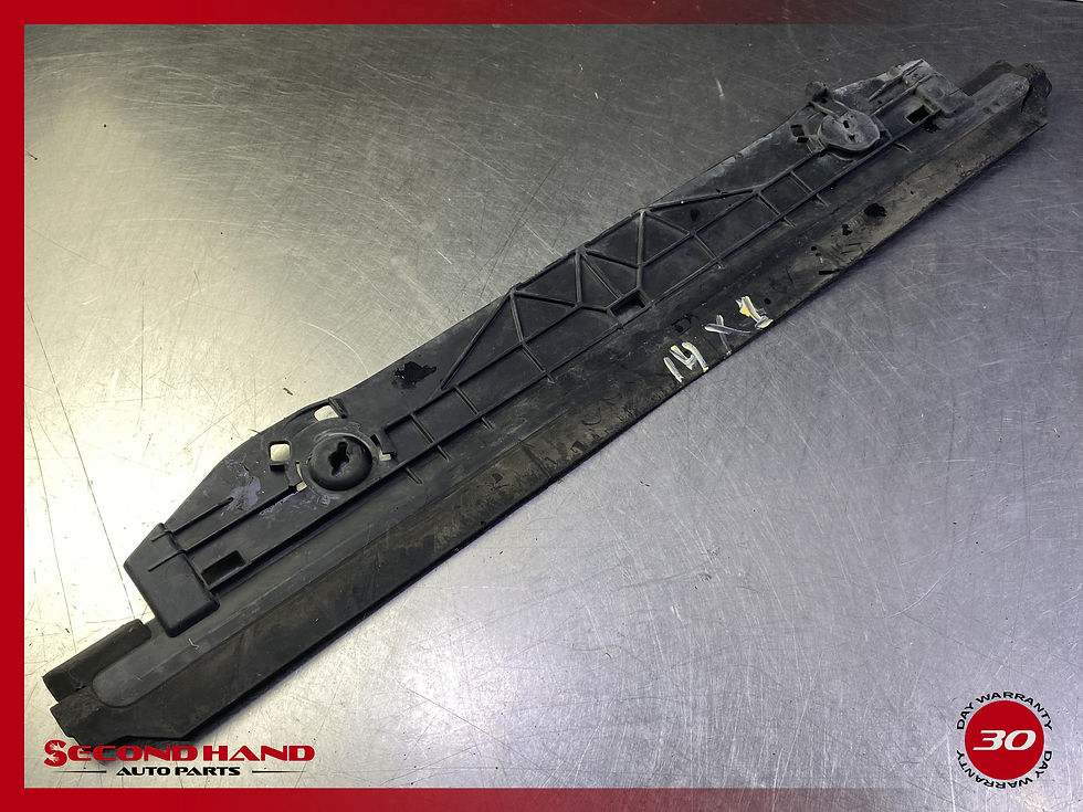 Thumbnail: 2012-2015 BMW X1 - Radiator SEAL / Cover Panel 2990839