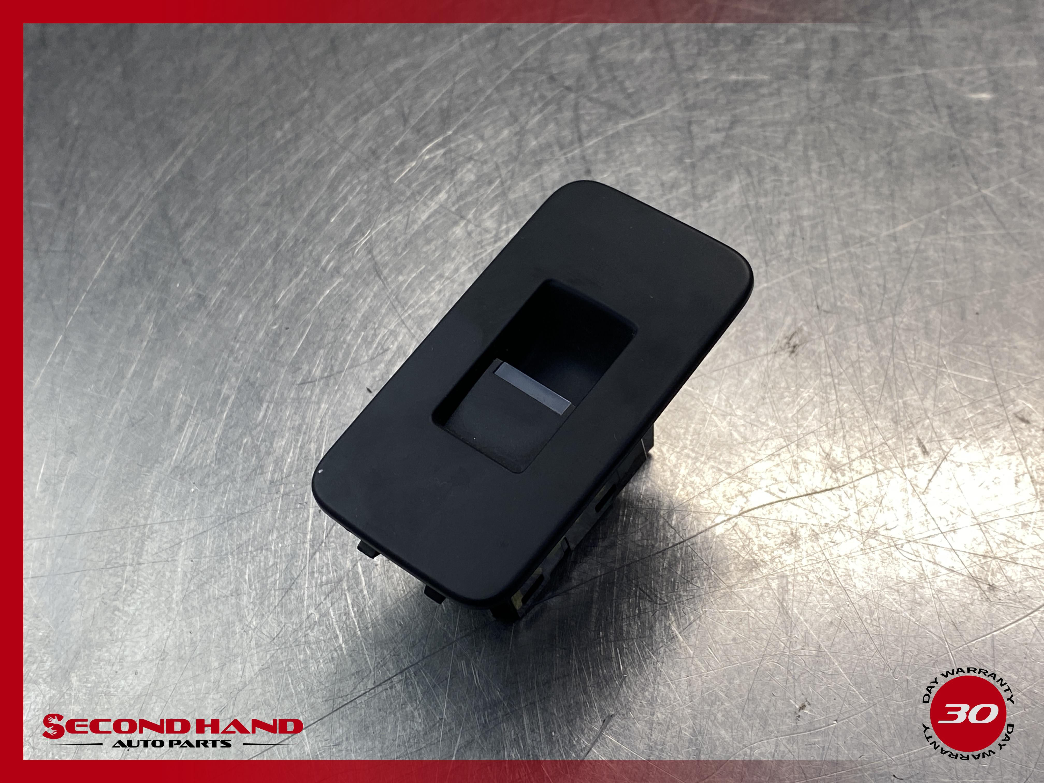 2015 - 2025 LAND ROVER DISCOVERY SPORT REAR LEFT DOOR WINDOW CONTROL SWITCH OEM