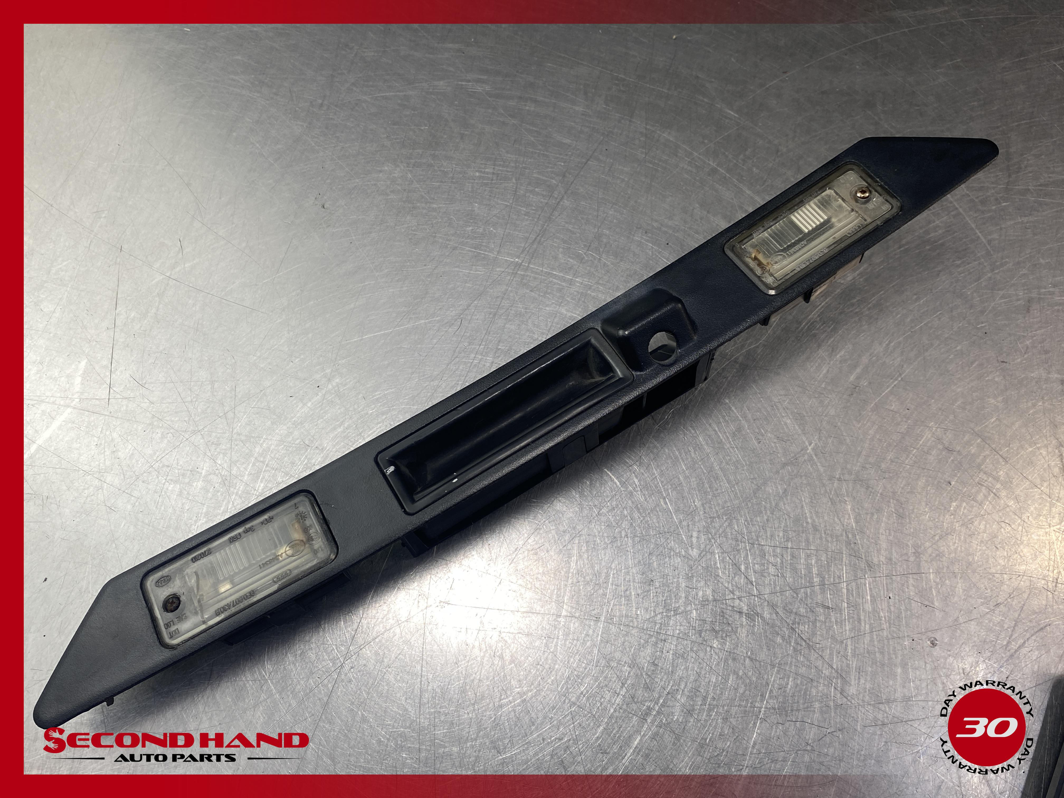2010-2015 AUDI Q7 License Plate Light / Trunk Switch Assembly 4L0827574