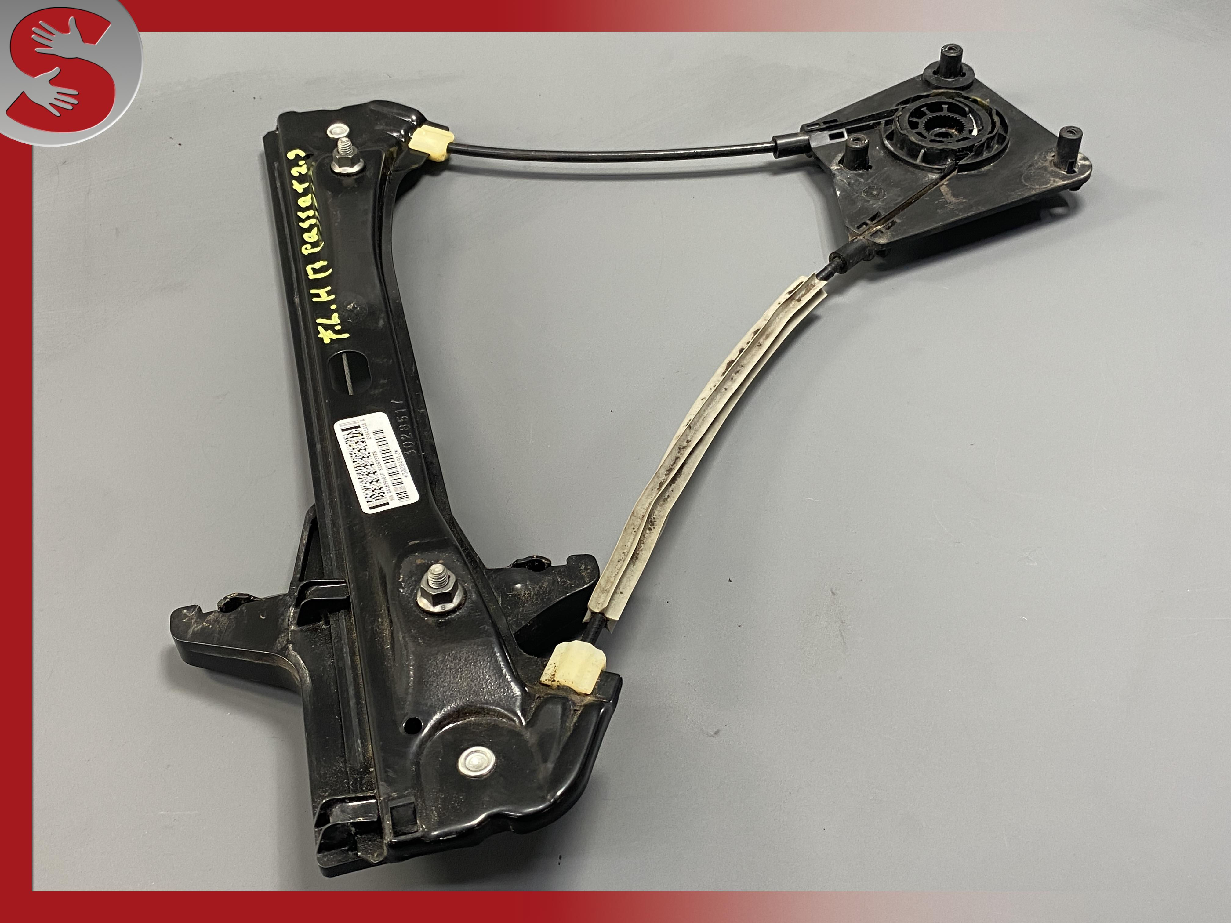 12-22 VOLKSWAGEN PASSAT B8 REAR LEFT SIDE DOOR WINDOW REGULATOR NO MOTOR