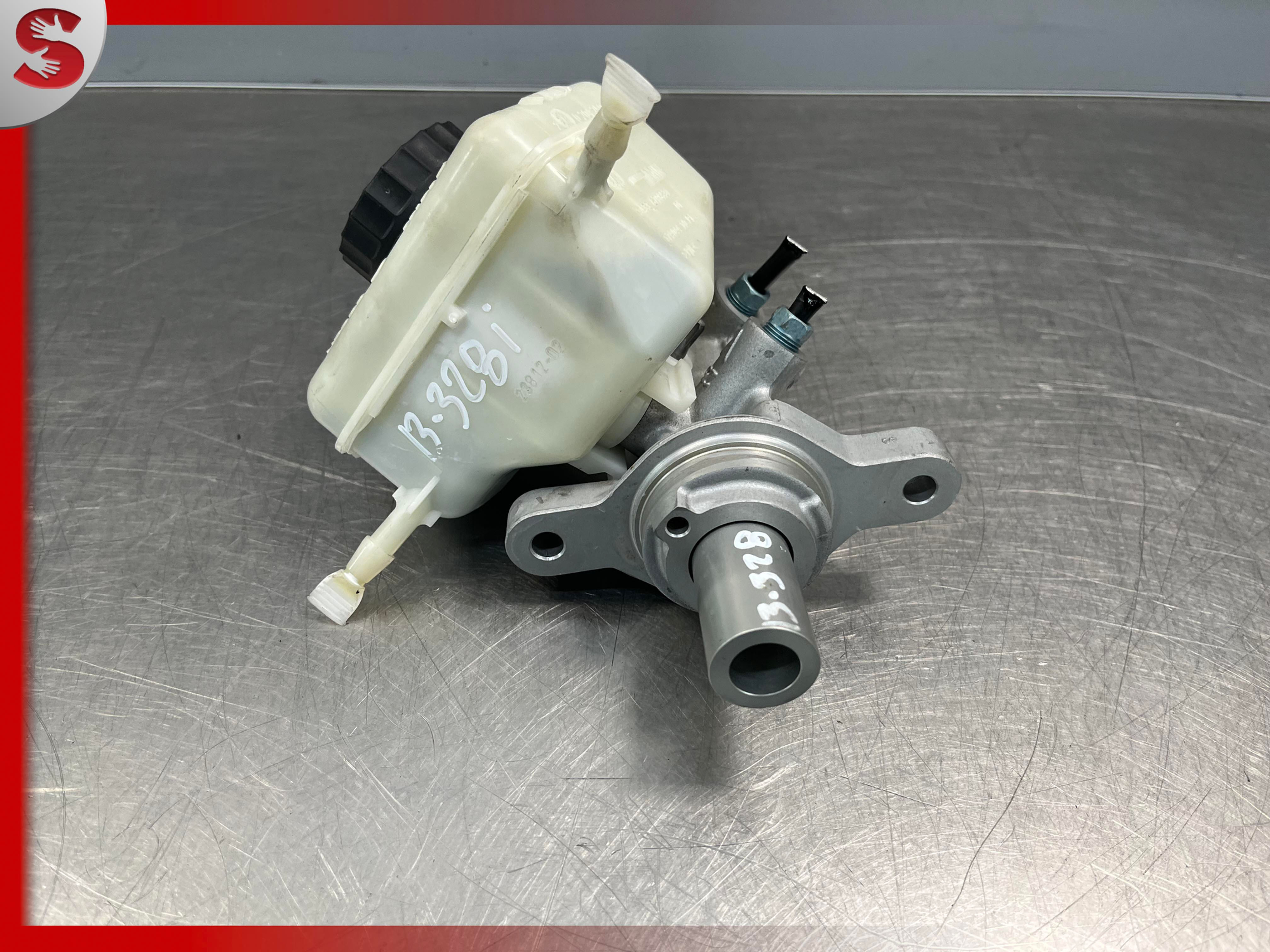 2012 - 2023 BMW 328i 335i Brake Master Cylinder W/ Reservoir 34-33-6-851-095 OEM