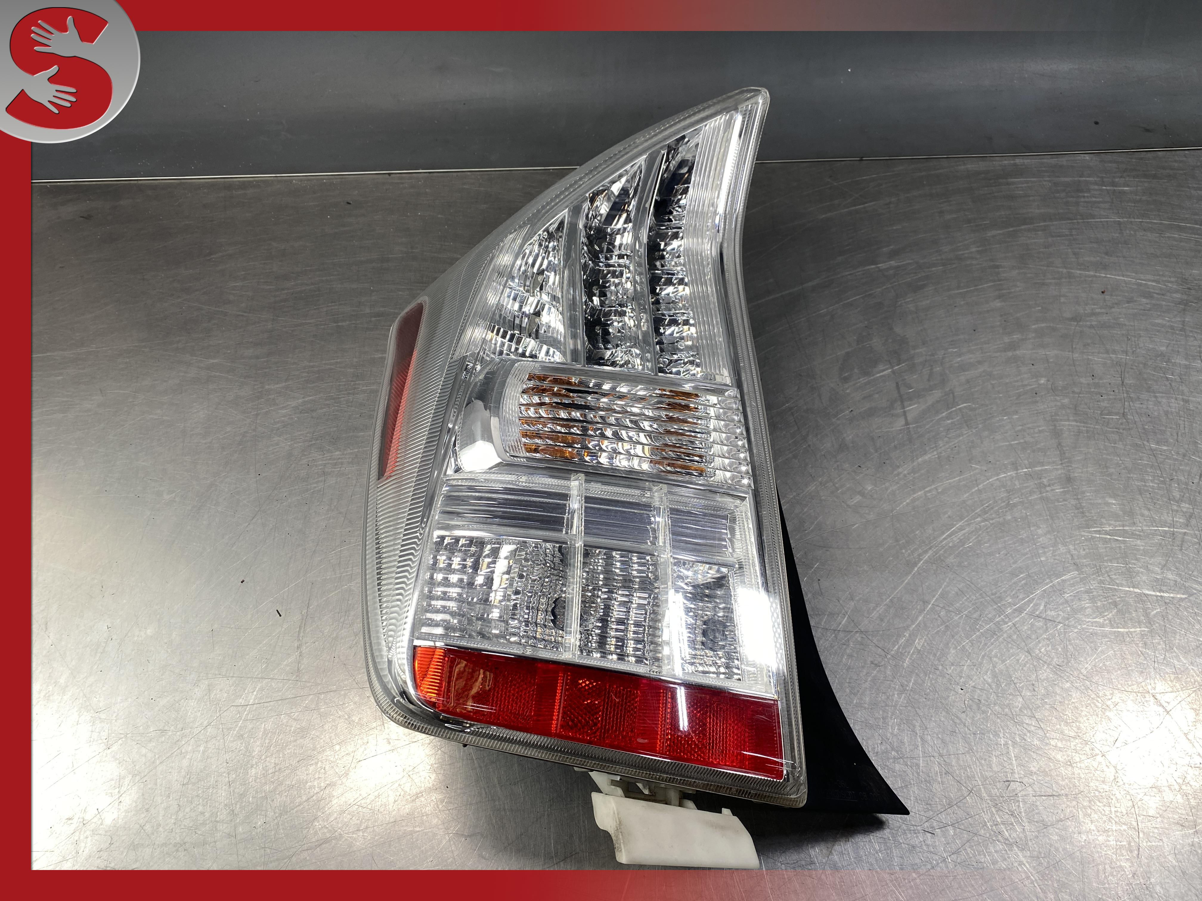 2010-2011 Toyota Prius Tail light Assembly left driver side genuine Oem