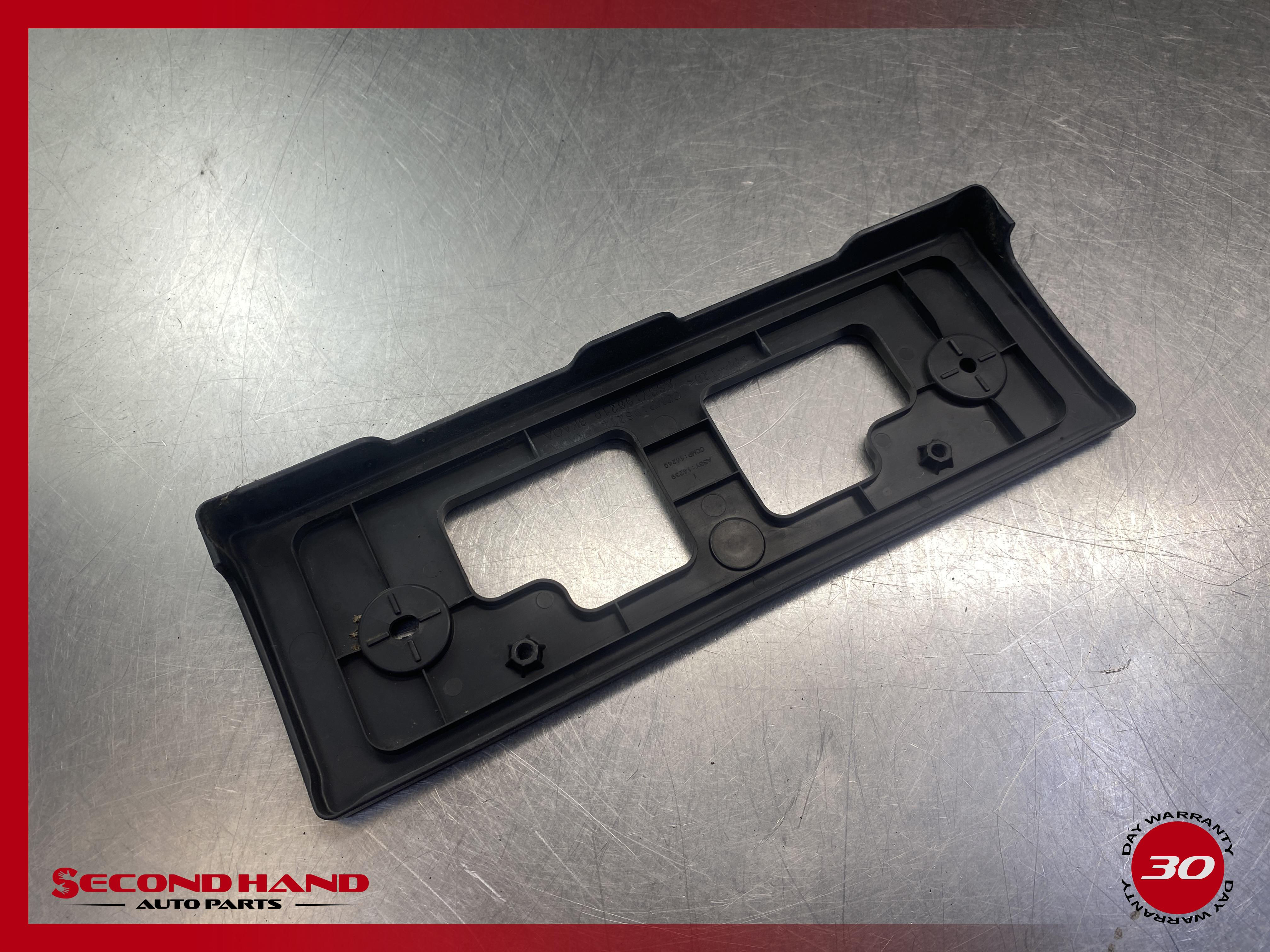 2013-2016 NISSAN PATHFINDER FRONT LICENSE PLATE BRACKET 962123KA0A OEM