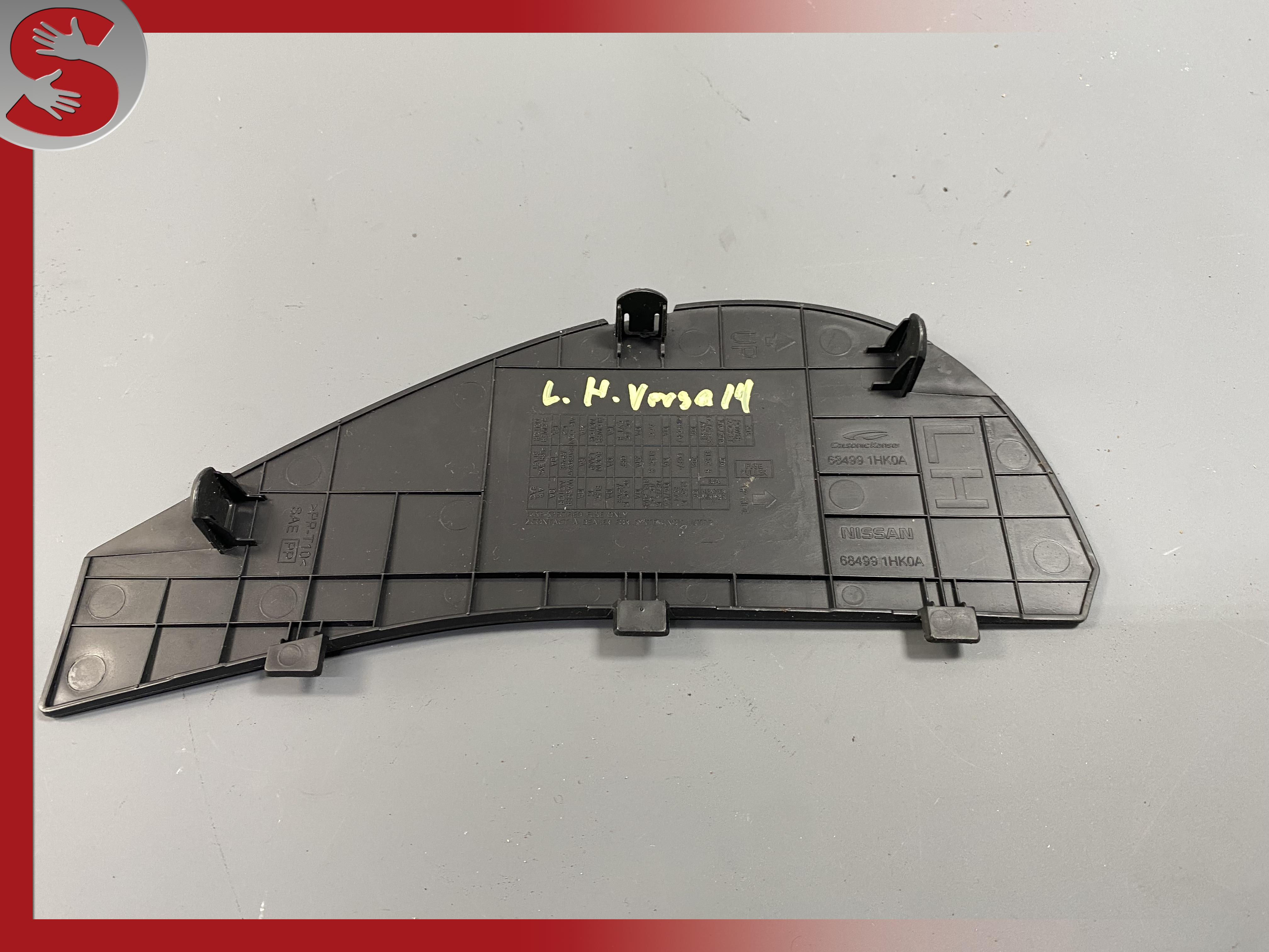 13-17 NISSAN VERSA LEFT DRIVER SIDE Interior Door Trim Panel Cover OEM