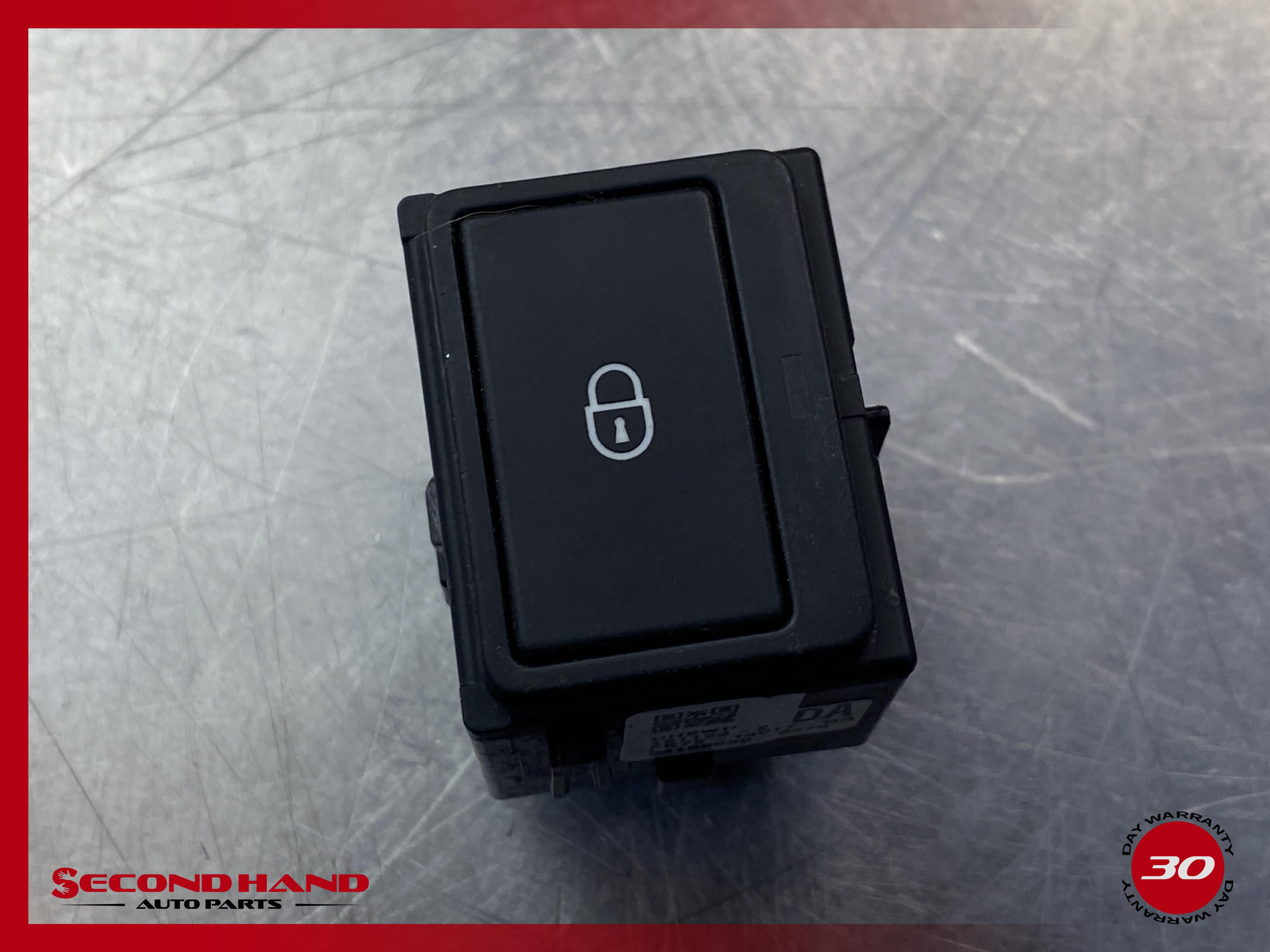 2015 - 2019 LAND ROVER DISCOVERY SPORT FRONT RIGHT DOOR LOCK SWITCH BUTTON OEM