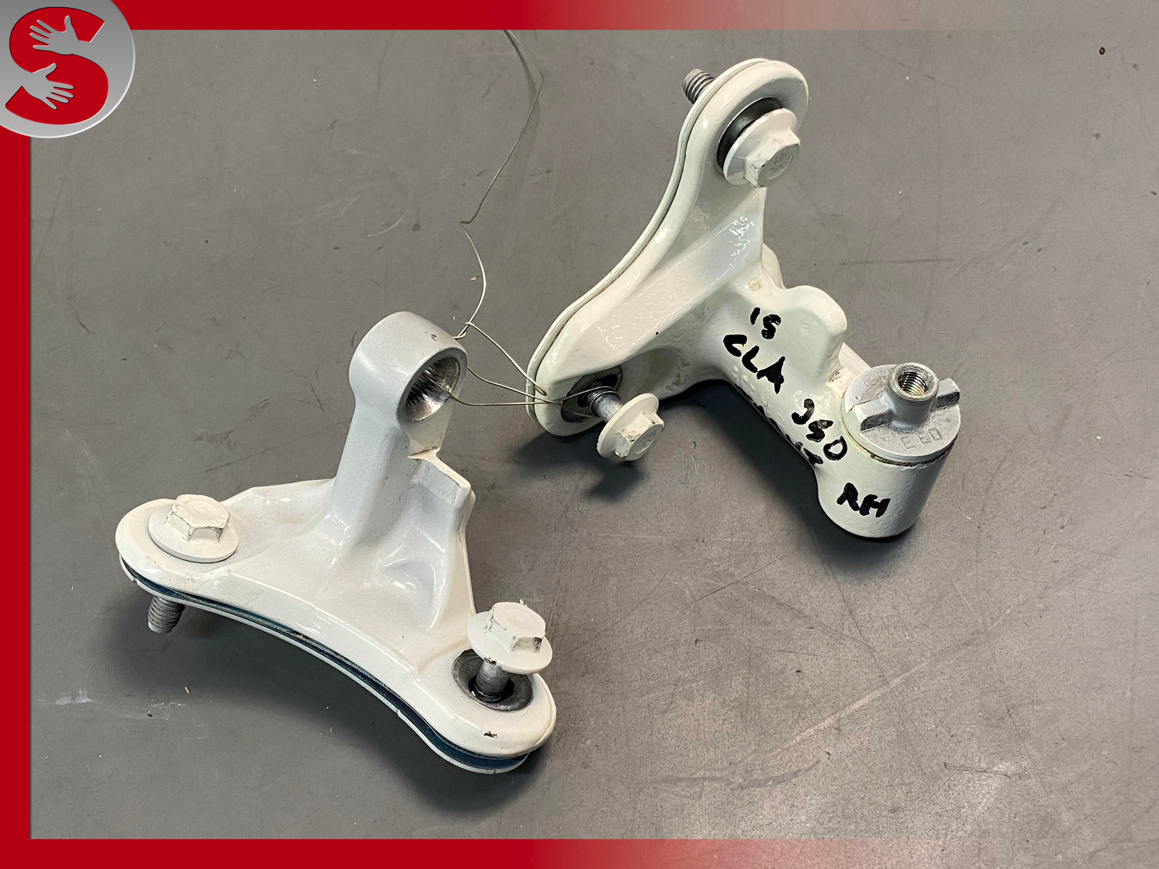 14-19 MERCEDES-BENZ CLA-Class CLA250 Front Right-Passenger Door Hinge Pair