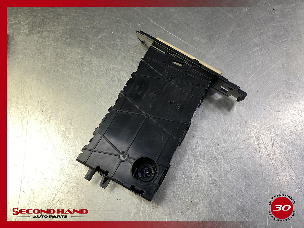 Thumbnail: 2007 - 2011 Bmw E90 E91 E92 E93 3-Series Dash Front Right Cup Holder 7127461