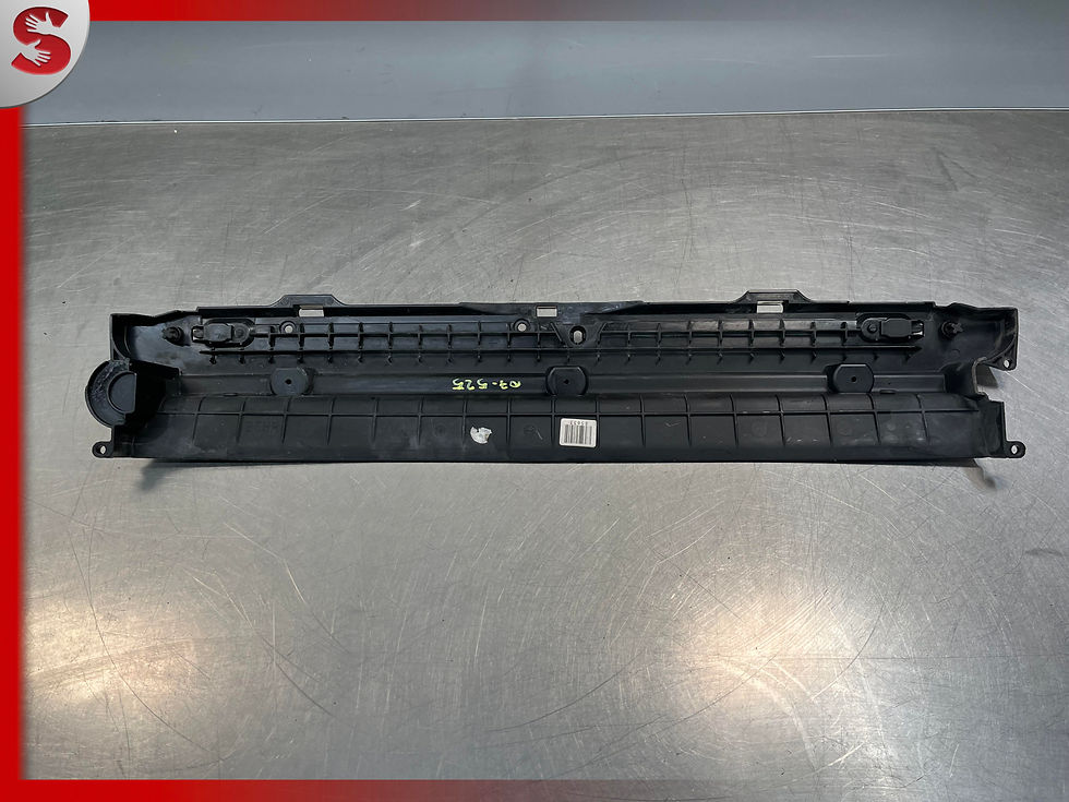 Thumbnail: 2004 - 2010 BMW 530i E60 E61 Front Center Hood Rubber Weatherstrip Seal 7063835
