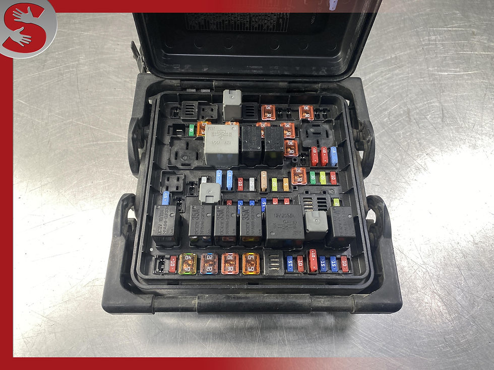 Thumbnail: 2016-2018 CADILLAC CTS ATS 2.0L 3.6L ENGINE BAY FUSE BOX 84014013 OEM