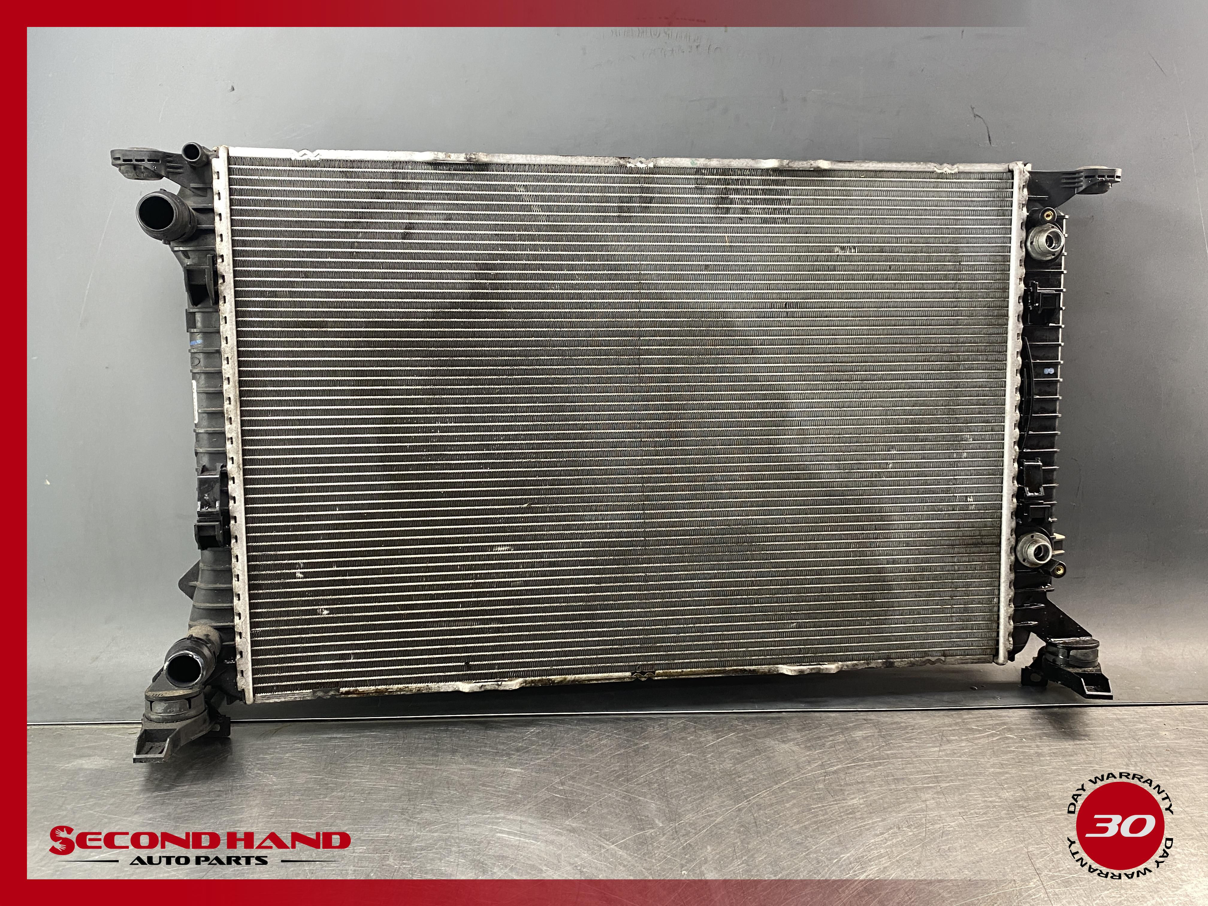 09-17 AUDI 8T Q5 A4 A5 2.0L TFSI ENGINE COOLING RADIATOR 8K0121251AJ OEM