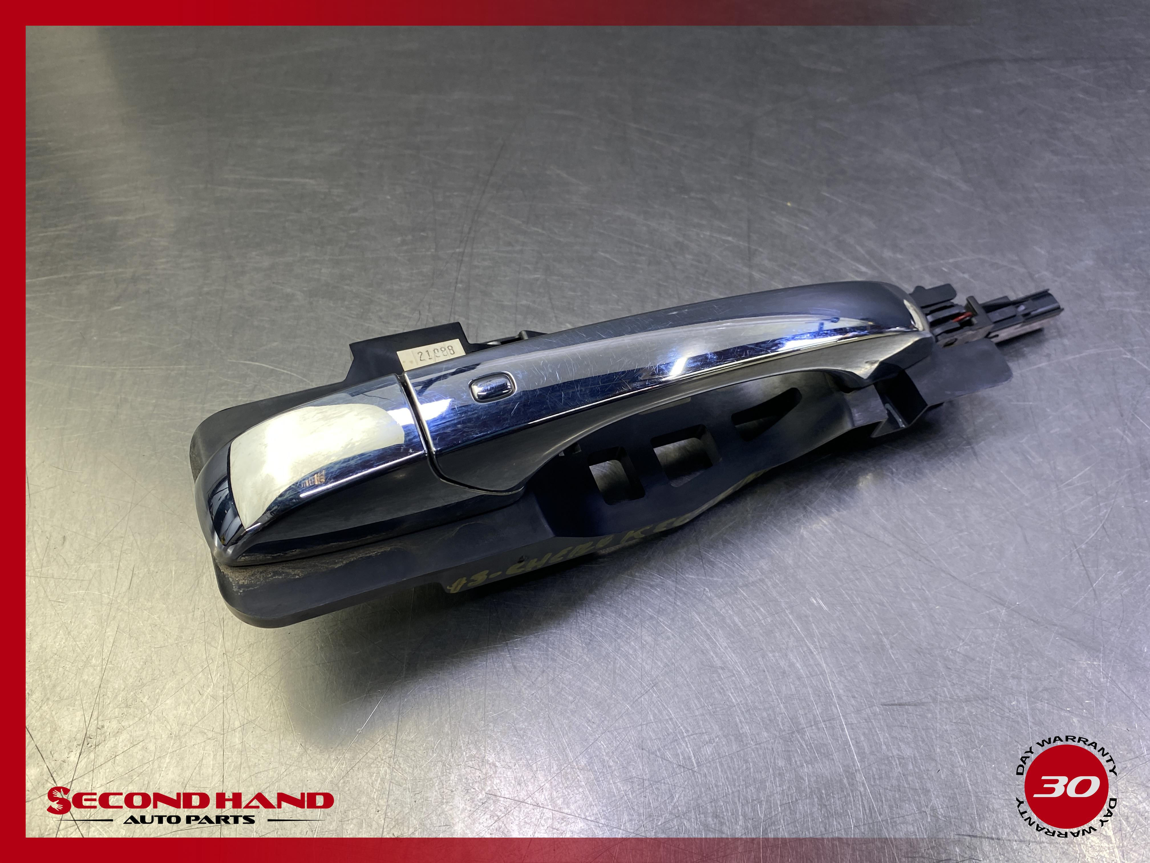 11-21 JEEP GRAND CHEROKEE FRONT RIGHT SIDE EXTERIOR DOOR HANDLE 04589884AL OEM