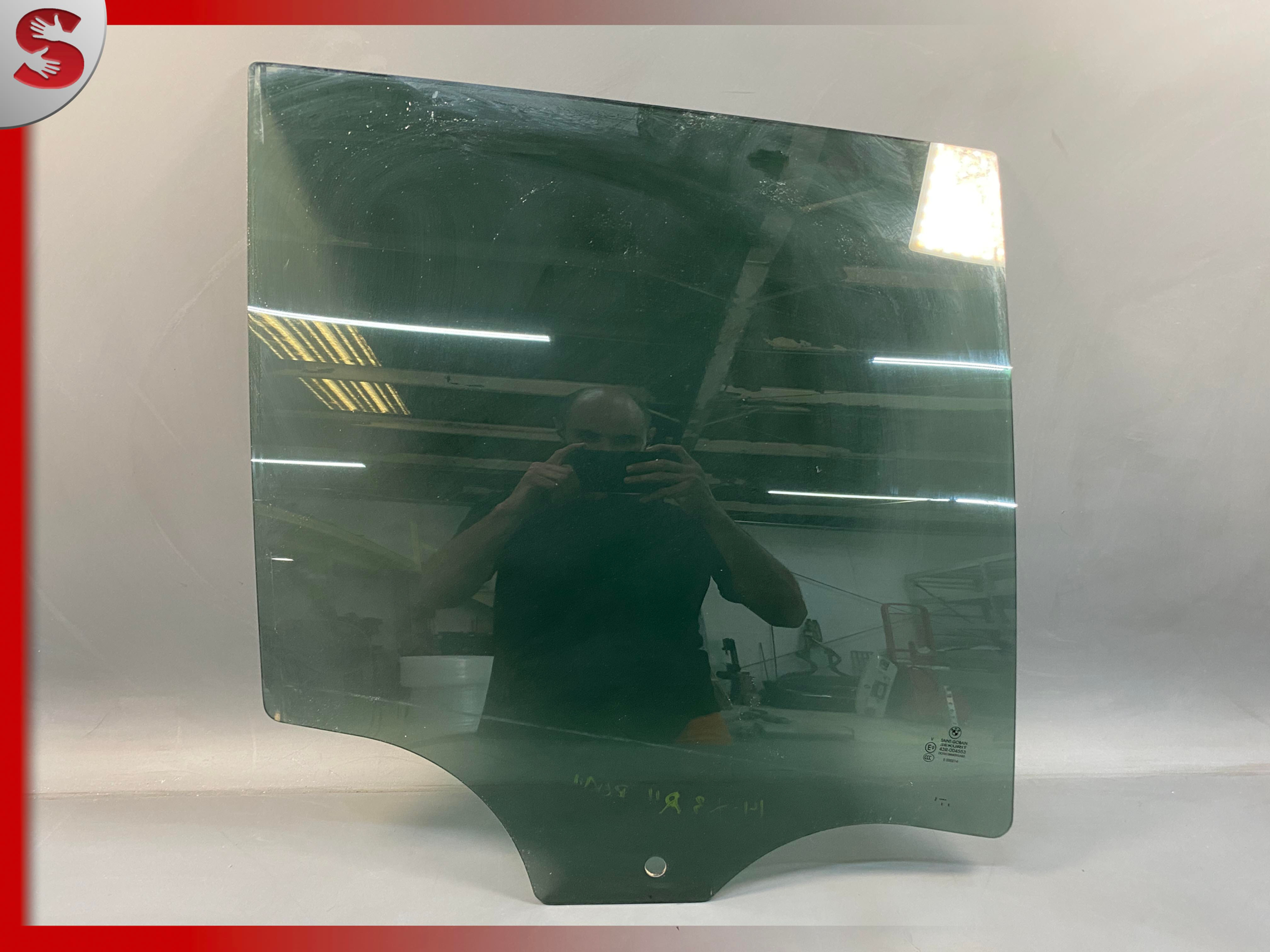 2013-2017 BMW X3 - REAR Right DOOR Window Glass 7391676