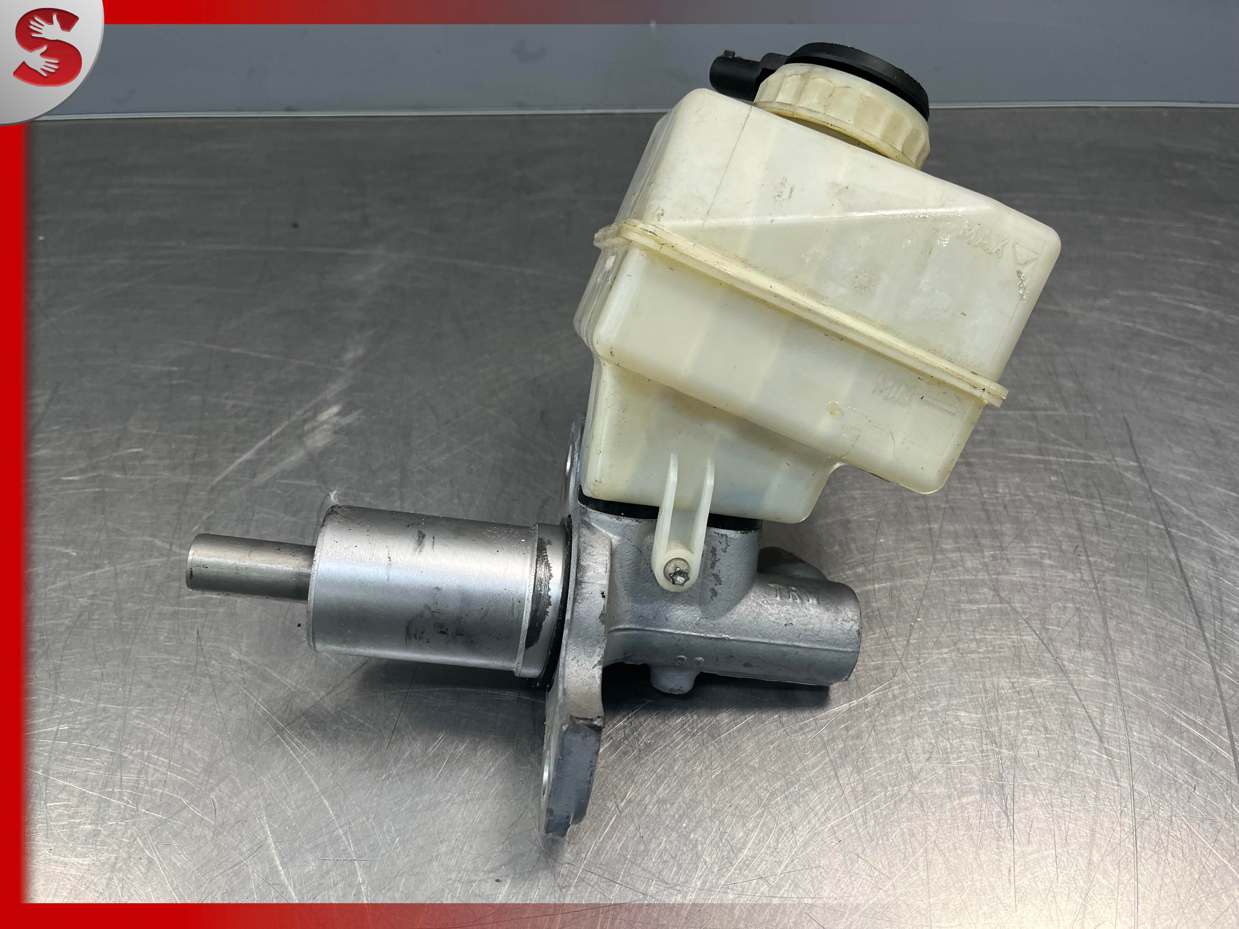 04-10 BMW E83 X3 BRAKE MASTER CYLINDER W/ FLUID TANK ASSY 32067199 OEM GENUINE