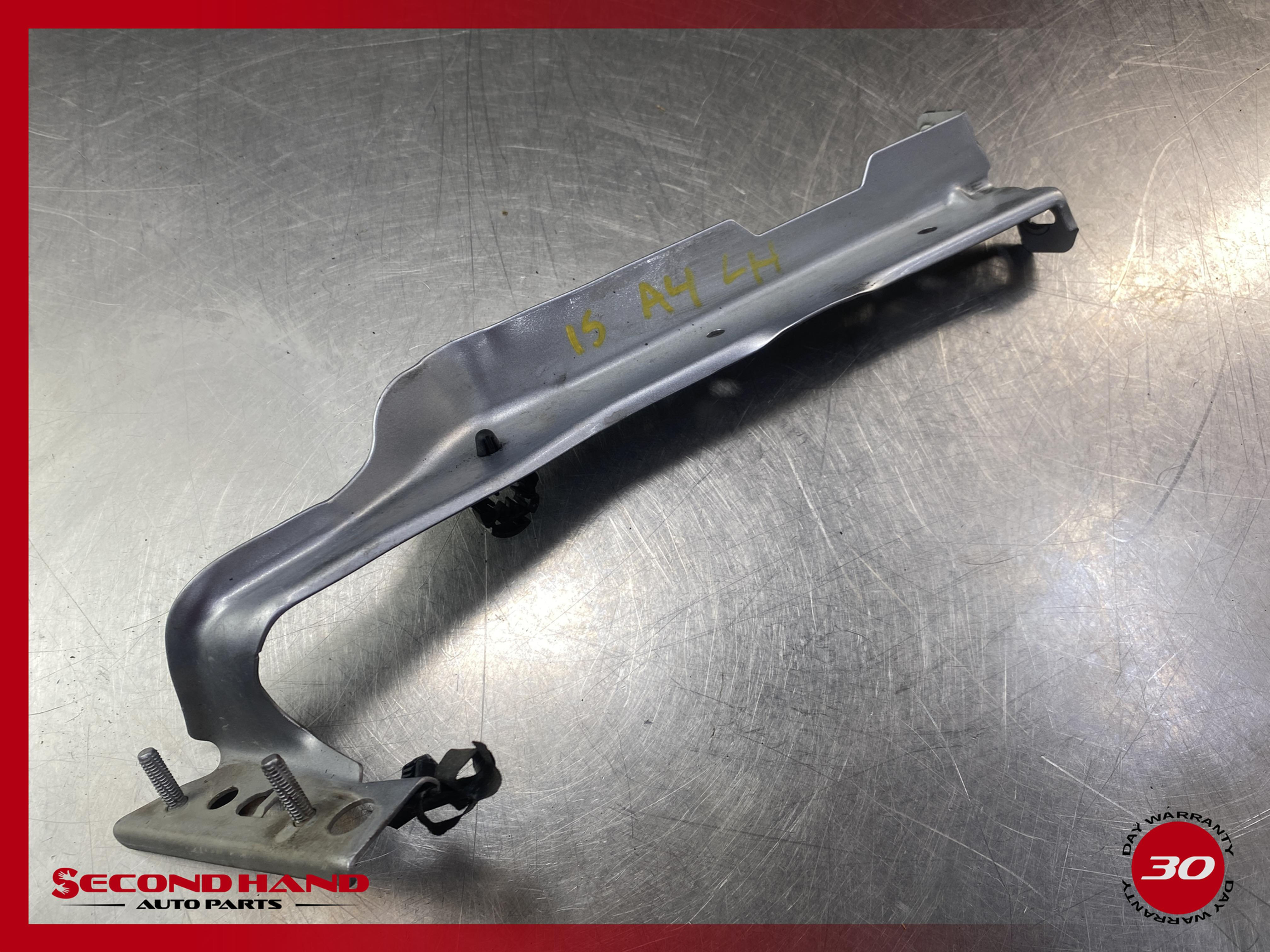 13-16 AUDI B8 A4 S4 SEDAN WAGON FENDER BRACE SUPPORT BRACKET LEFT OEM 013024A