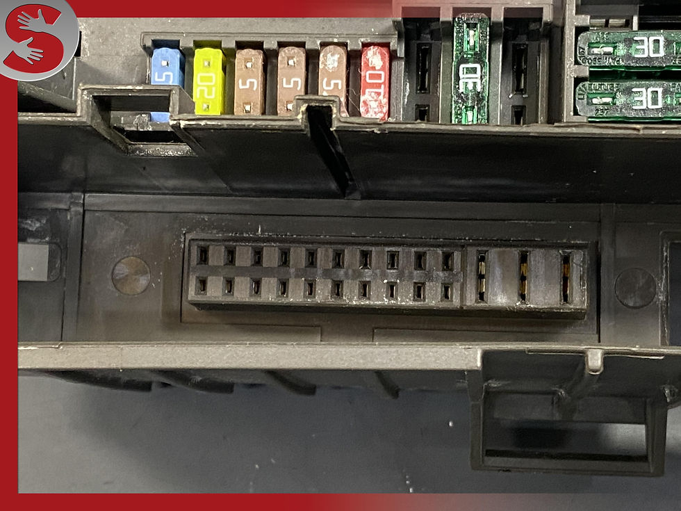 Thumbnail: BMW E88 E90 E92 E84 1/3 Series X1 Front Power Distribution Fuse Relay Box OEM